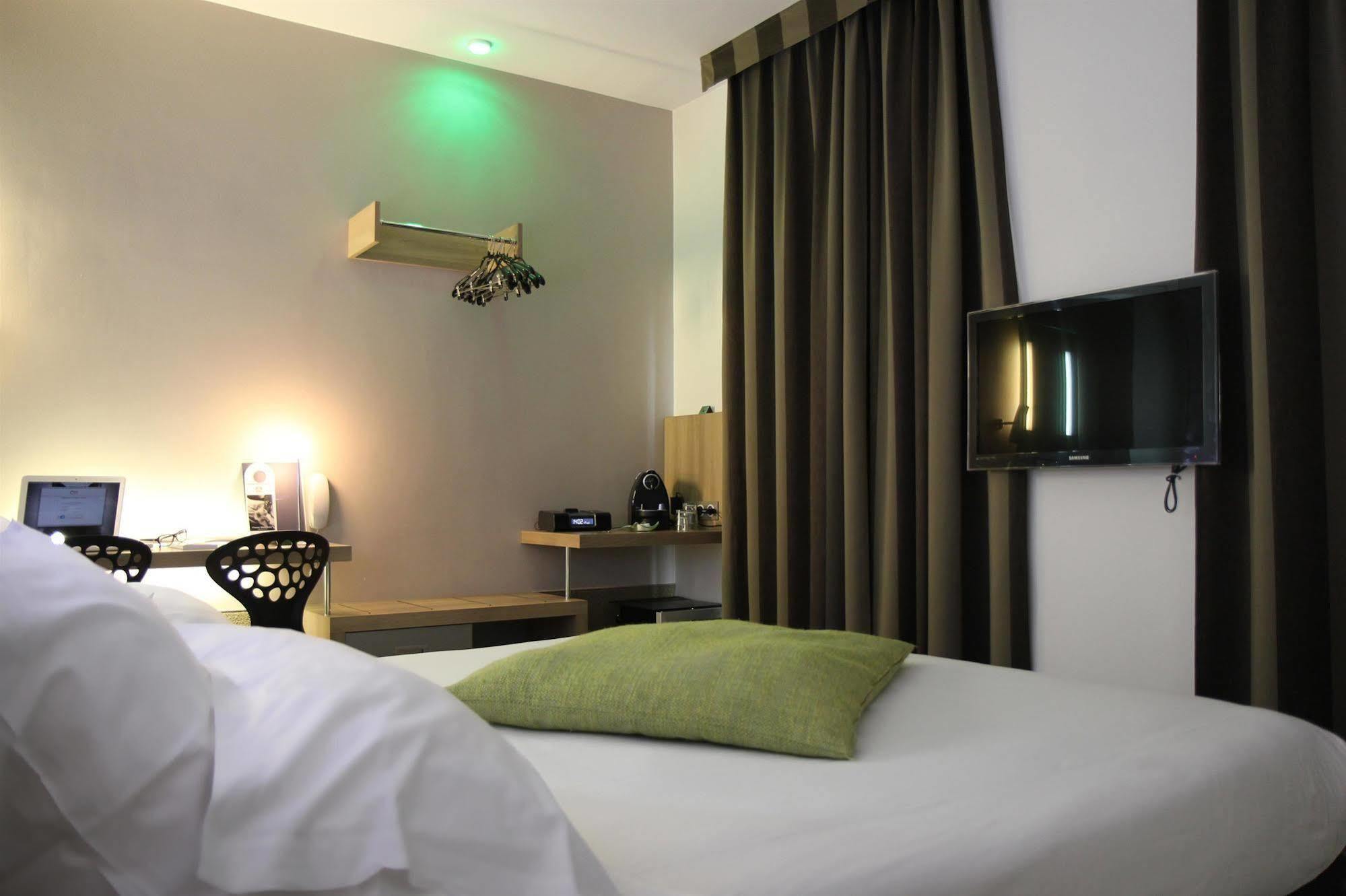 Hotel Litteraire Arthur Rimbaud, Bw Signature Collection Parijs